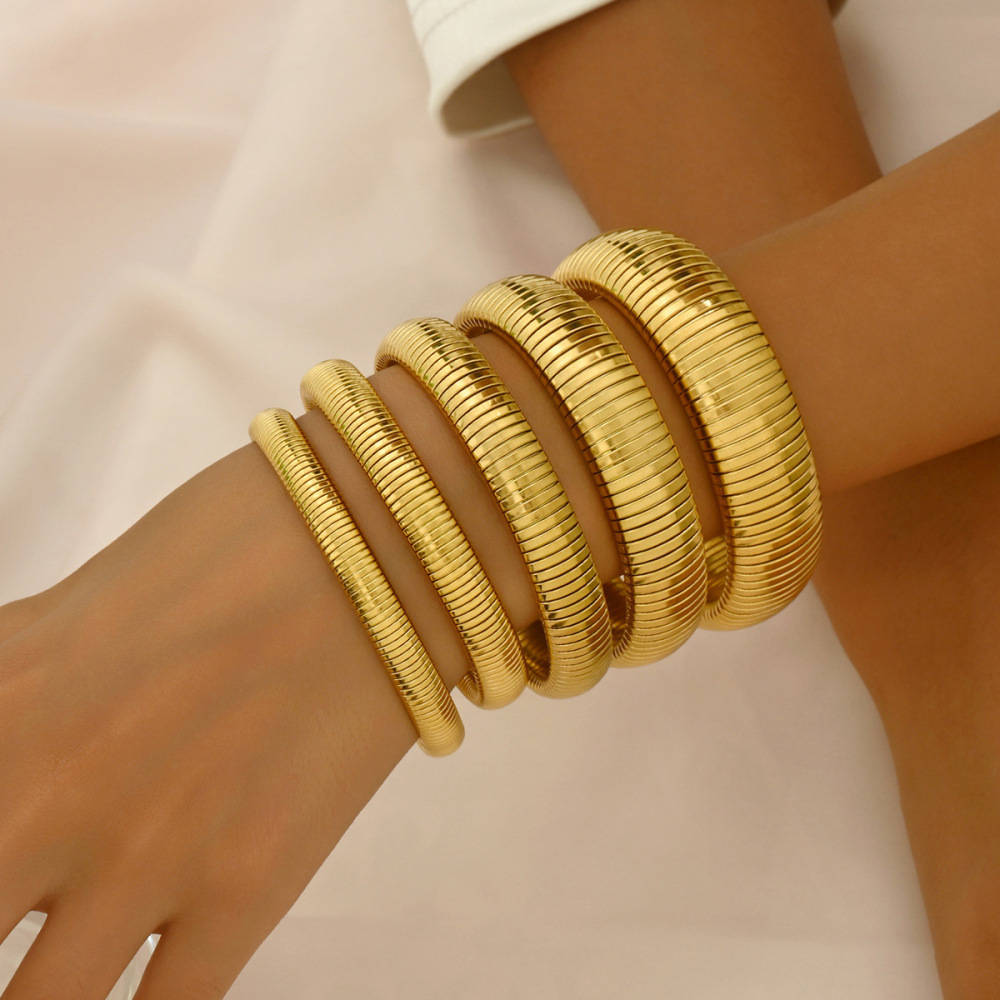 Trendy Simple Spiral Stainless Steel Fashion Bracelet, Elastic Titanium Steel, Niche Vertical Stripe Ring Jewelry