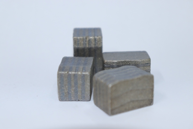 DIAMOND SEGMENT FOR QUARRYING