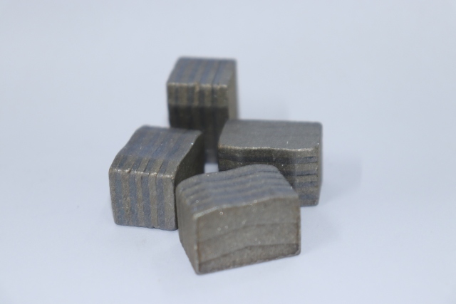 DIAMOND SEGMENT FOR QUARRYING