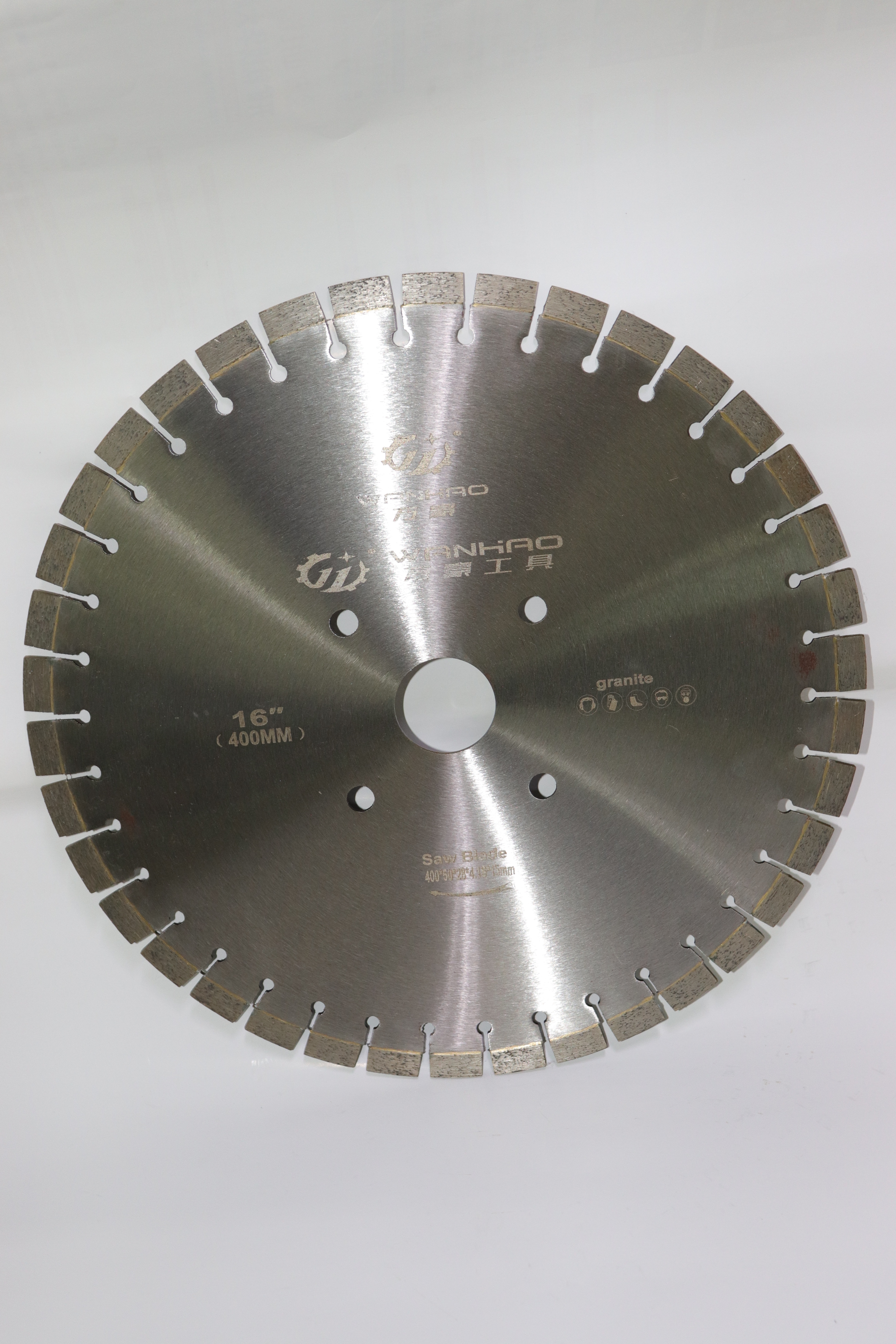 DIAMOND SAW BLADES FORGRANITE WITH SMALL SEGMENTS