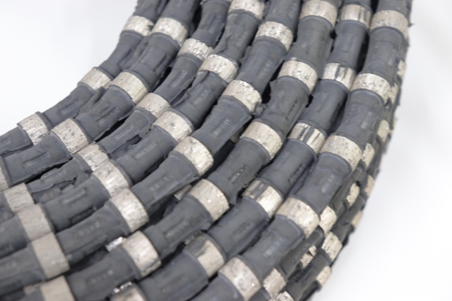 DIAMOND WIRE SAW FORGRANITE QUARRYING