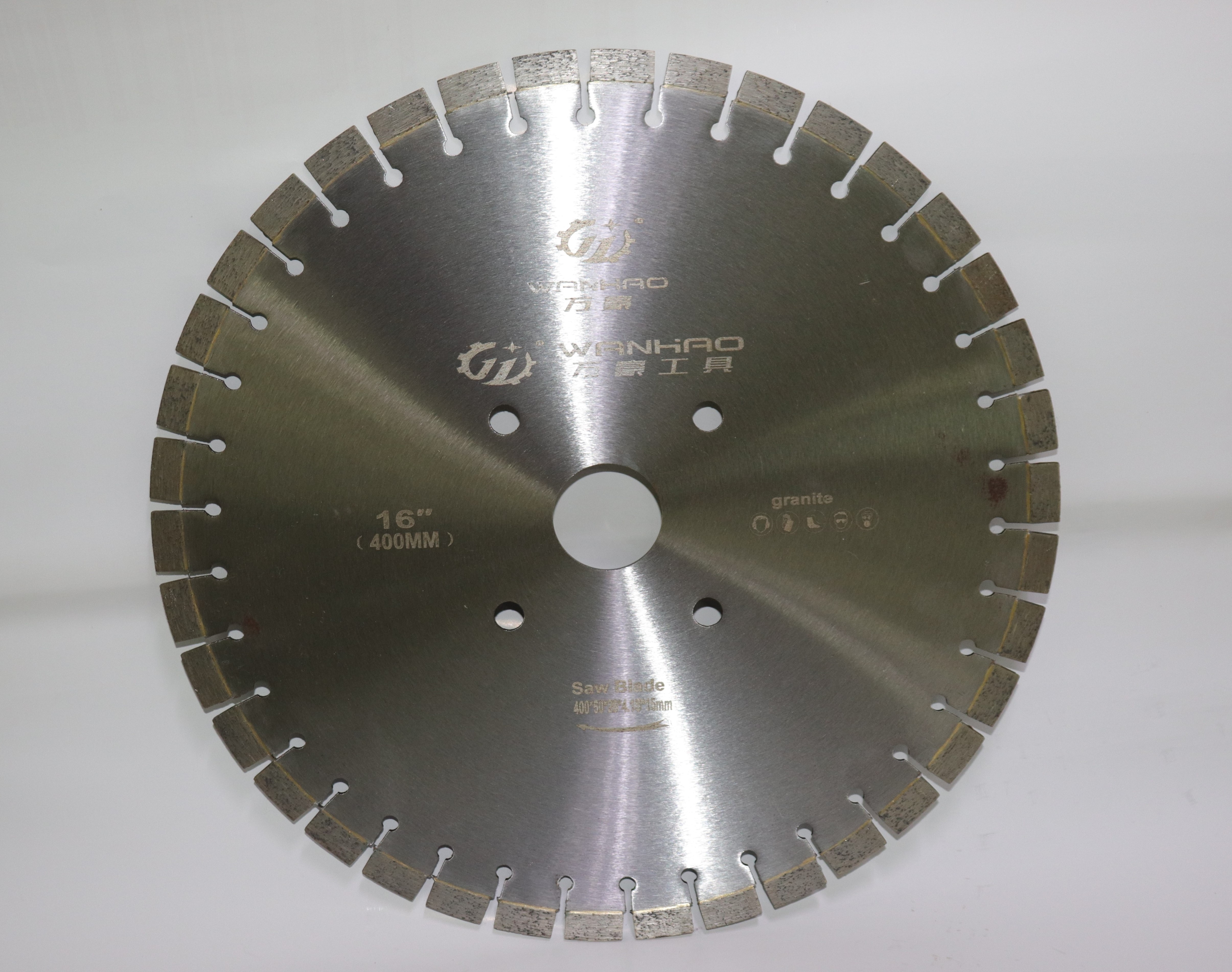 DIAMOND SAW BLADES FORGRANITE WITH SMALL SEGMENTS