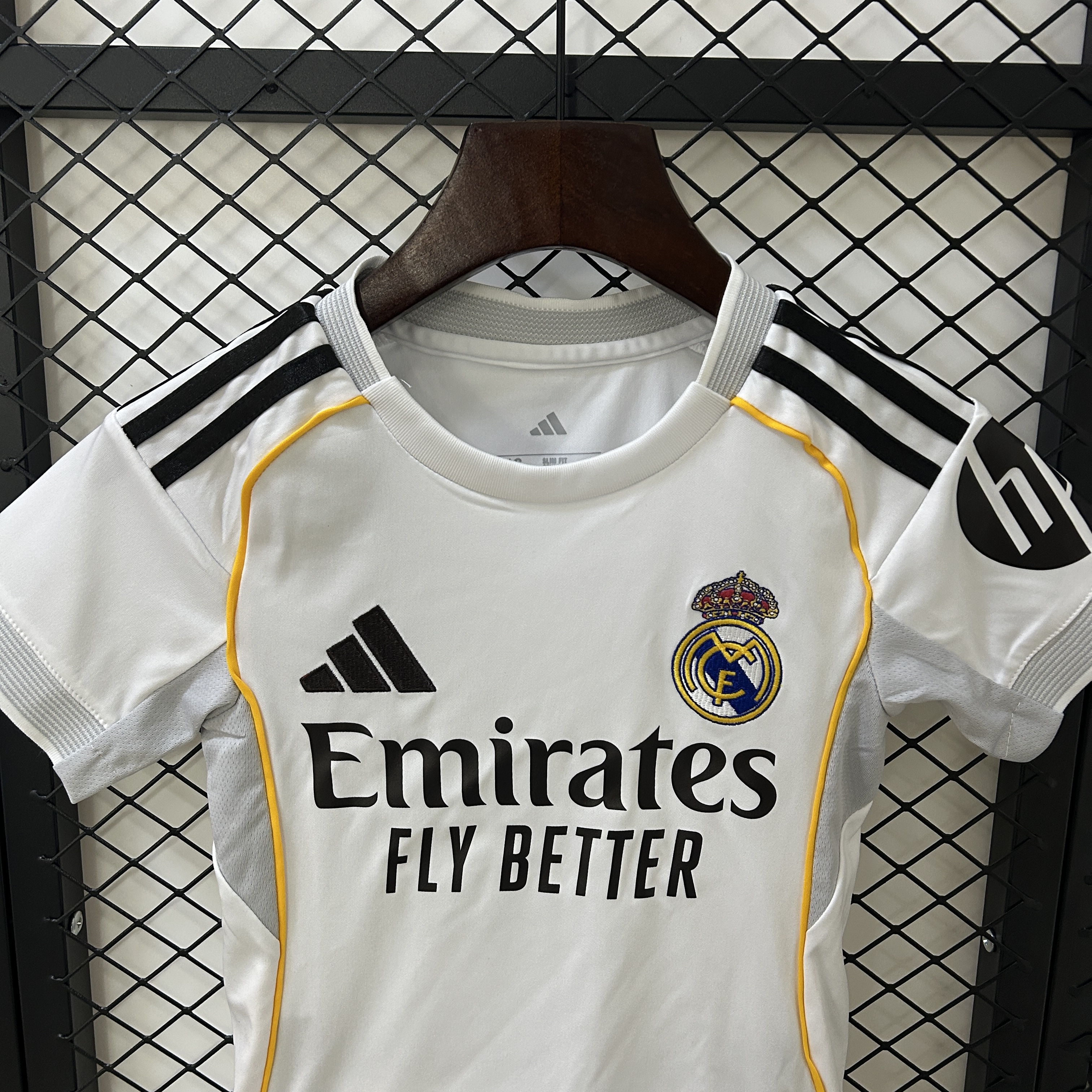 Kids Real Madrid Home Kits Soccer Jersey 25-26