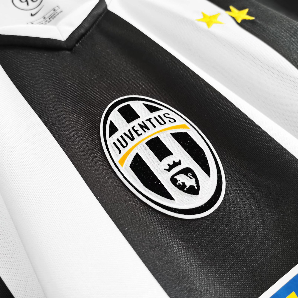 2004-05 Juventus Retro Jersey Home
