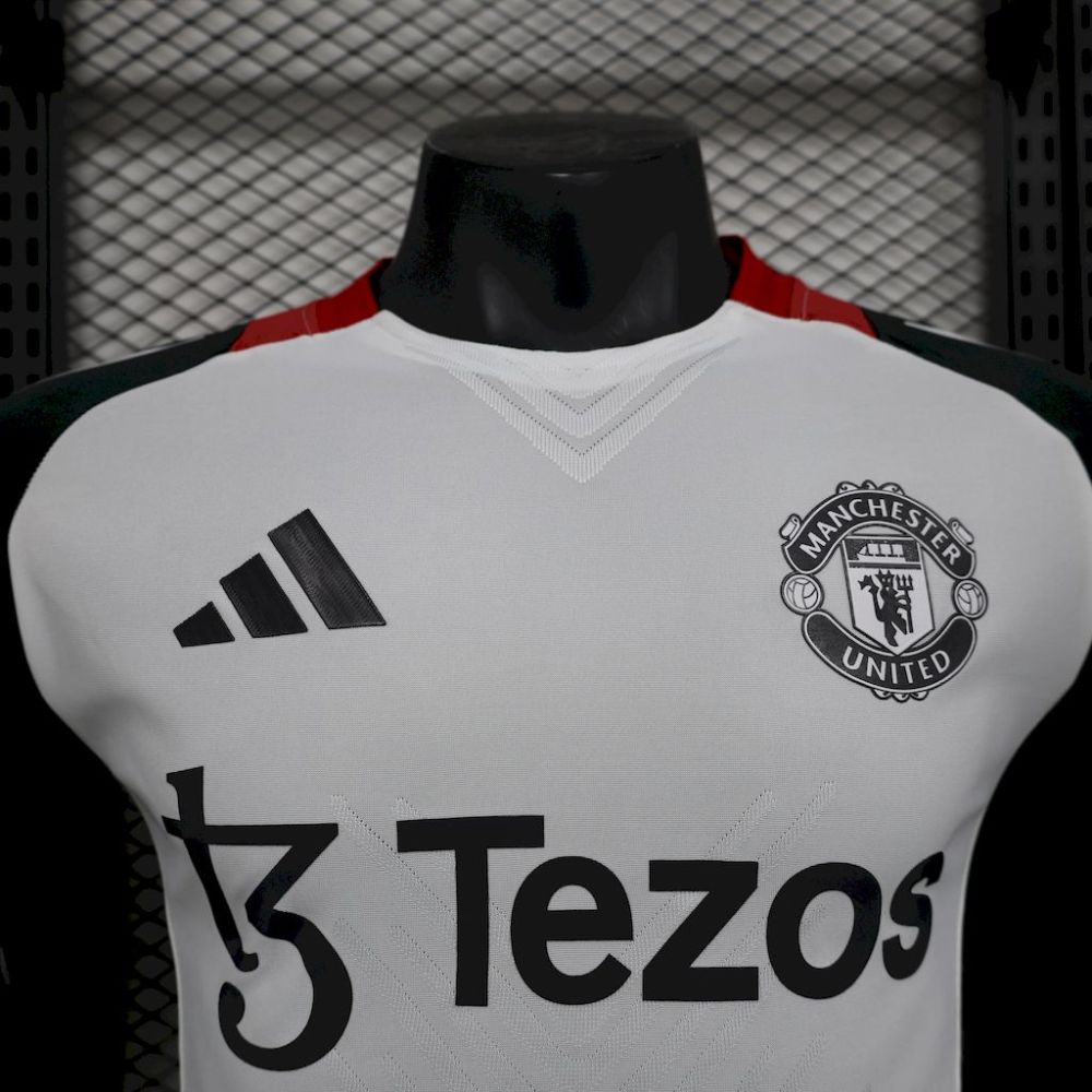 2025/2026 Player Version Manchester United Training 01 Football Jersey 1:1 Thai quality