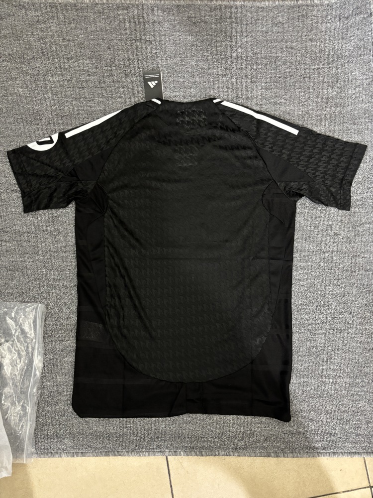 2025/2026 Real Madrid Special Edition Black Football Jersey 1:1 Thai Quality