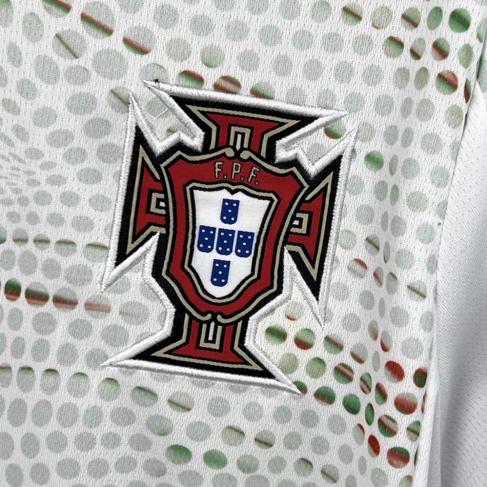 2025-2026 Portugal Long Sleeves  Away Football Jersey 1:1 Thai Quality