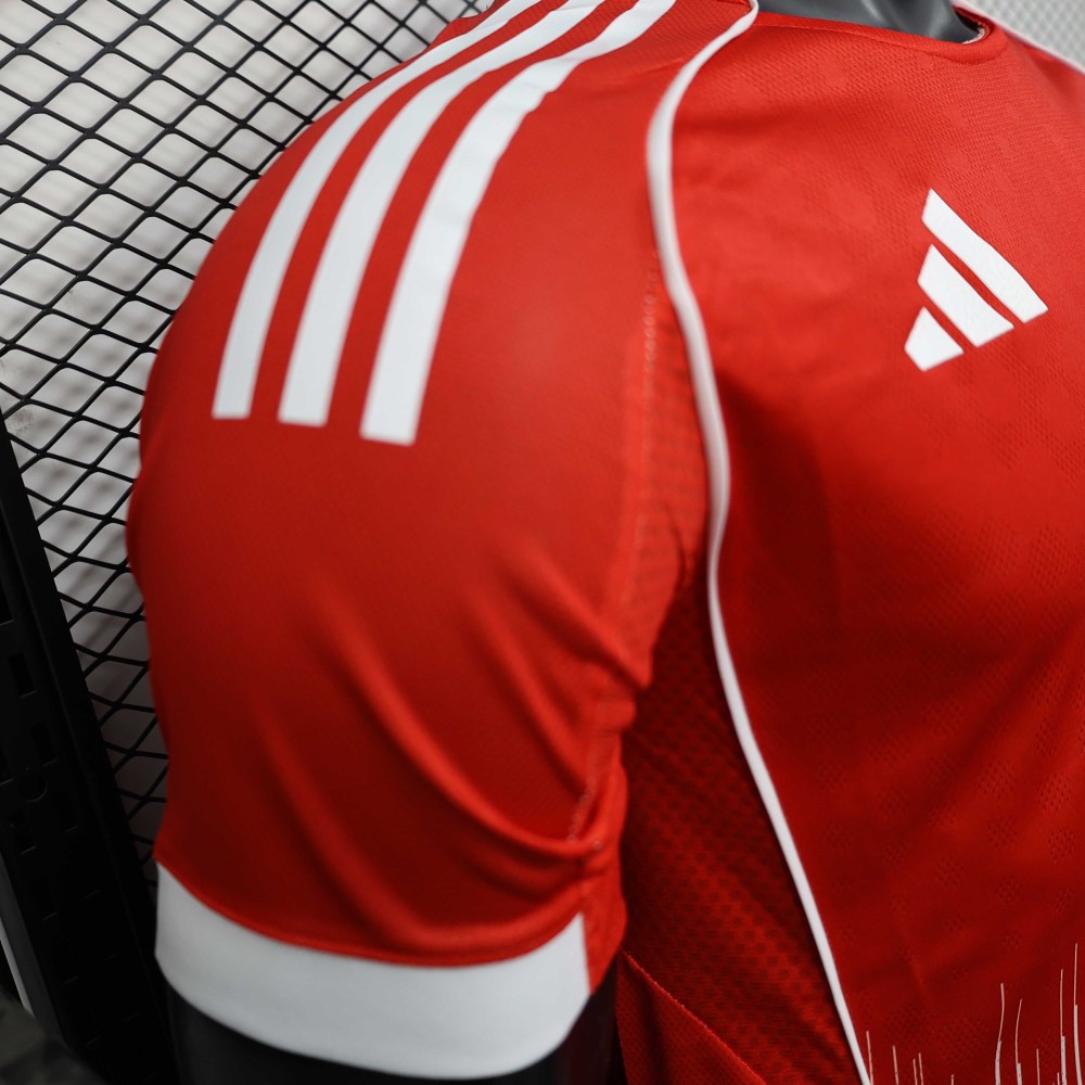 2025/2026 Player Version Bayern Munich Home Football Shirt 1:1 Thai Quality