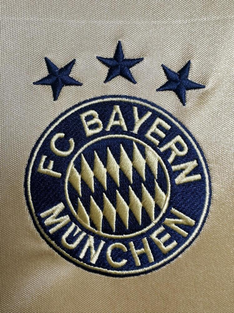 2003/2004 Retro Bayern Munich Away Football Jersey 1:1 Thai Quality