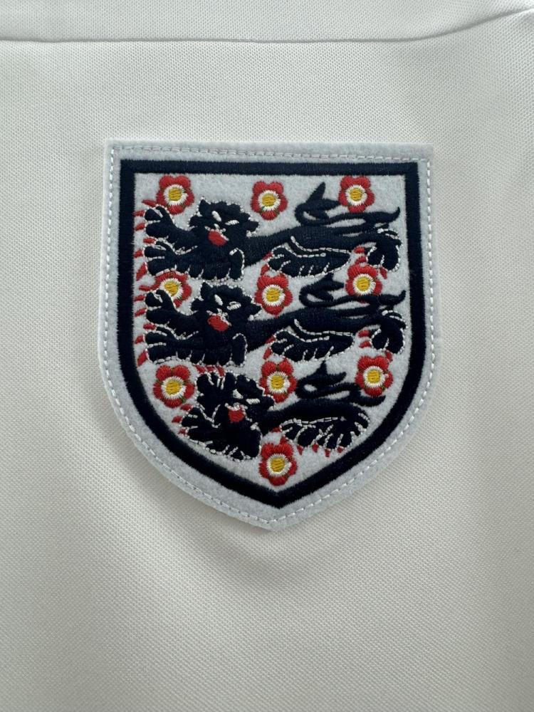1982 Retro England Home Soccer Jersey 1:1 Thai Quality