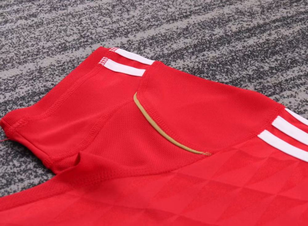 2010-2012 Retro Liverpool Home Football Jersey 1:1 Thai Quality Kids Size