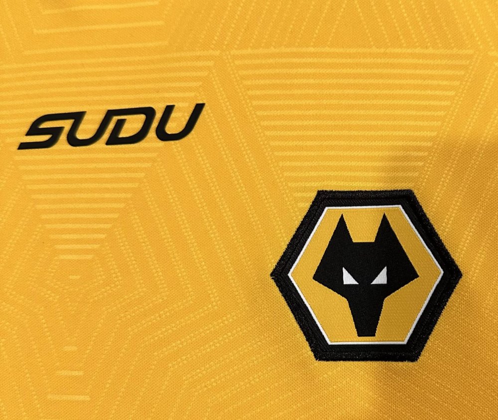 2024/2025 Wolverhampton Wanderers Home Football Shirt 1:1 Thai Quality