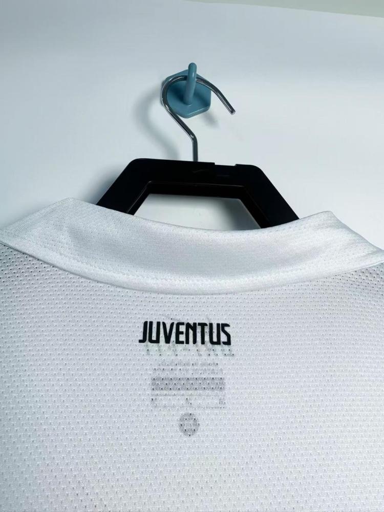 2010/2011 Retro Juventus Away Soccer Jersey 1:1 Thai Quality