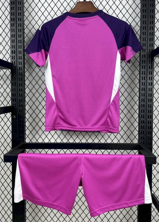 2025/2026 Real Madrid Goalie Purple Football Jersey 1:1 Thai quality Kids Size