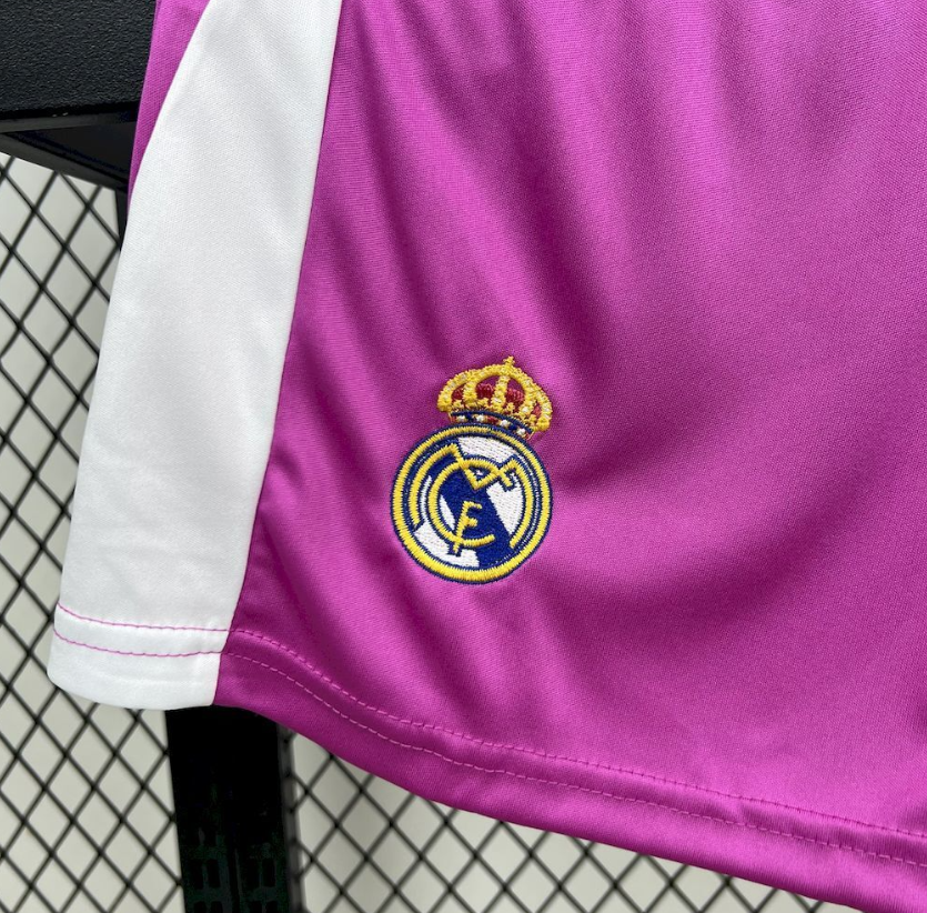 2025/2026 Real Madrid Goalie Purple Football Jersey 1:1 Thai quality Kids Size