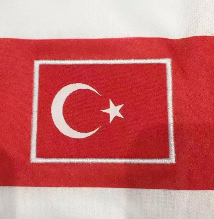 2002 Retro Türkiye National Team Away Football Shirt 1:1 Thai Quality