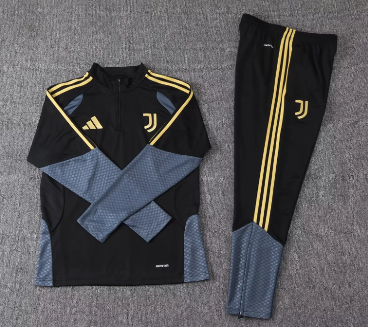 2026/2027 Juventus Half-Pull Training Suit Black Football Shirt 1:1 Thai Quality