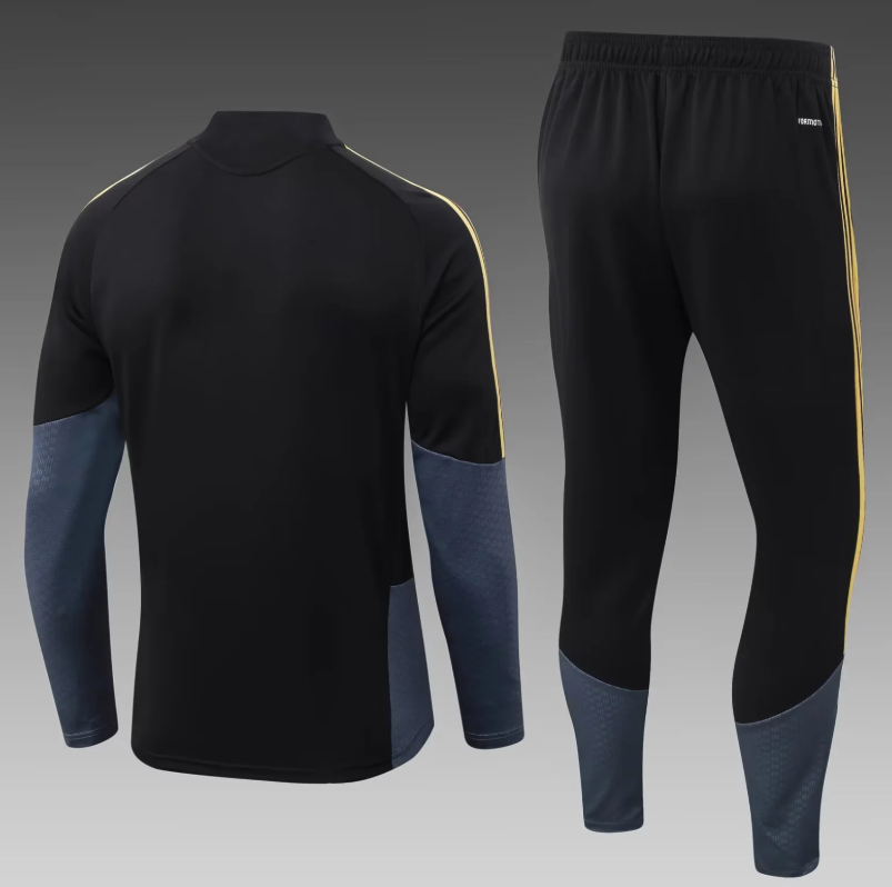 2026/2027 Juventus Half-Pull Training Suit Black Football Shirt 1:1 Thai Quality