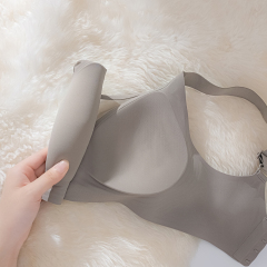 High Quality Comfortable Wireless Fixed Cups Seamless Bra Sexy Lace Deep V Neck European American Style Plus Size Bra