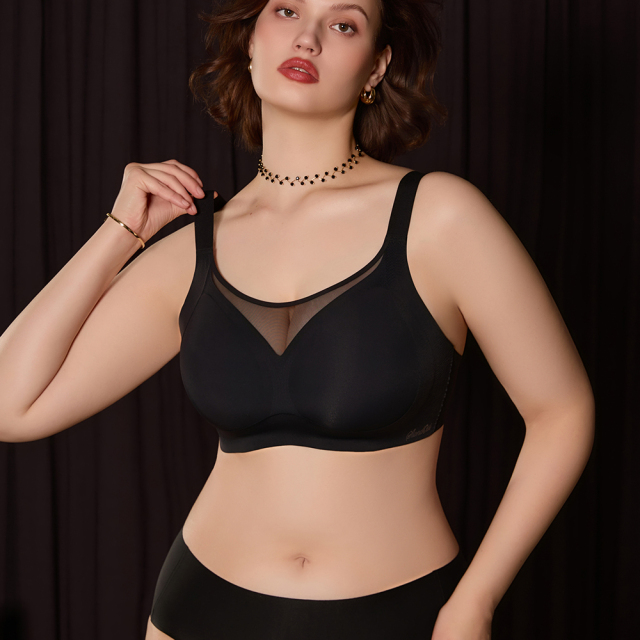 High Quality Comfortable Breathable Wireless Push up U Back Seamless Bra OEM ODM Fixed Cups Mesh Neckline Plus Size Bra
