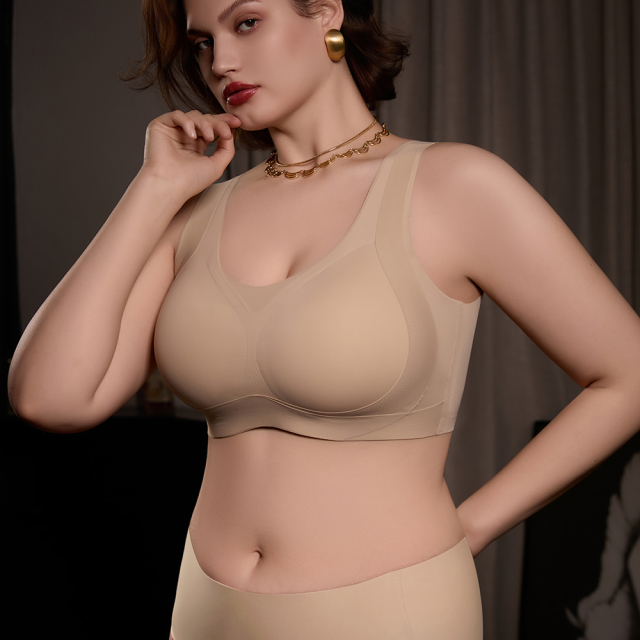 New Arrival Comfortable Push up Tank Top Style Wireless Womens Bra OEM ODM Fixed Cups Seamless U Back Plus Size Bra