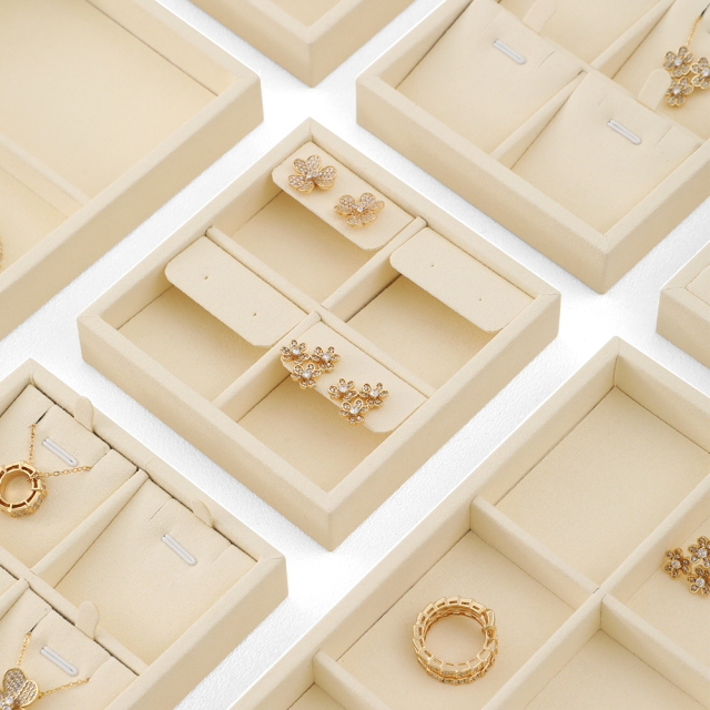 Yinbeini Microfiber Ring Earring Necklace Bracelet Display Case with Cover Jewelry Storage Tray Jewelry Organizer Tray Drawer P012