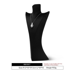 Yinbeini Green Velvet Necklace Display Bust Fresh Color for Bohemian and Nature Inspired Jewelry Ideal for Boho Boutiques and Summer Displays RB030