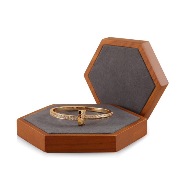 Yinbeini Solid wood jewelry display stand necklace display stand jewelry display set bracelet design plate earrings ring display stand