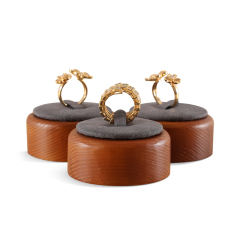 Yinbeini Wood Base Single Ring Holder Display Stand for Engagement Ring Perfect for Bridal Jewelry and High End Accessory Display SM046