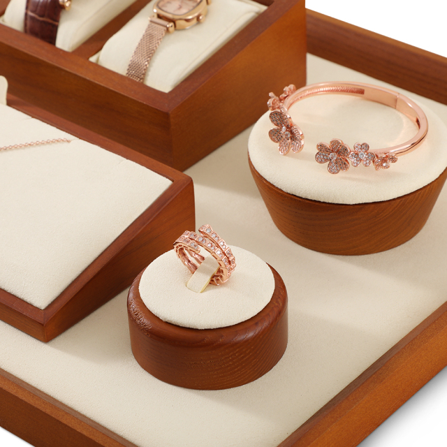 Yinbeini Wood Base Single Ring Holder Display Stand for Engagement Ring Perfect for Bridal Jewelry and High End Accessory Display SM046