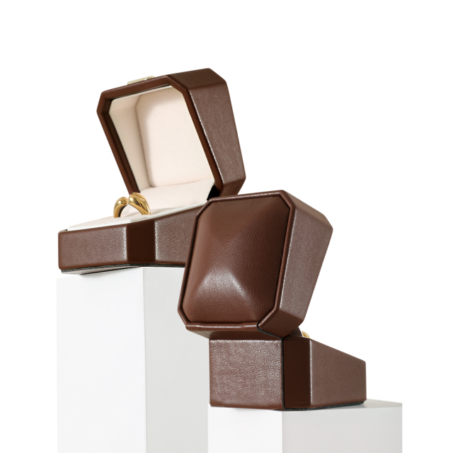 Yinbeini PU Leather Handmade Artisan Jewelry Display Box Set Highlight Unique Handcrafted Pieces H018