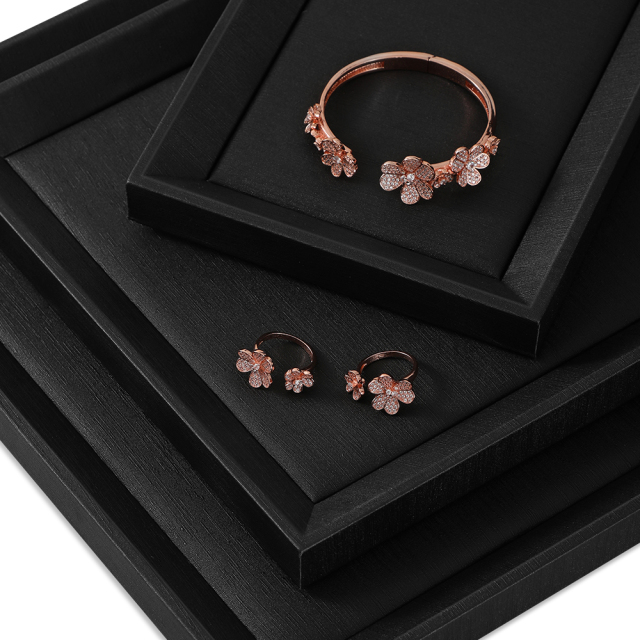 Yinbeini PU Leather Earrings Bracelet Necklace Chain Ring Storage Tray PU Leather Jewelry Display Pallet Pendant Watch Organizer Tray P011