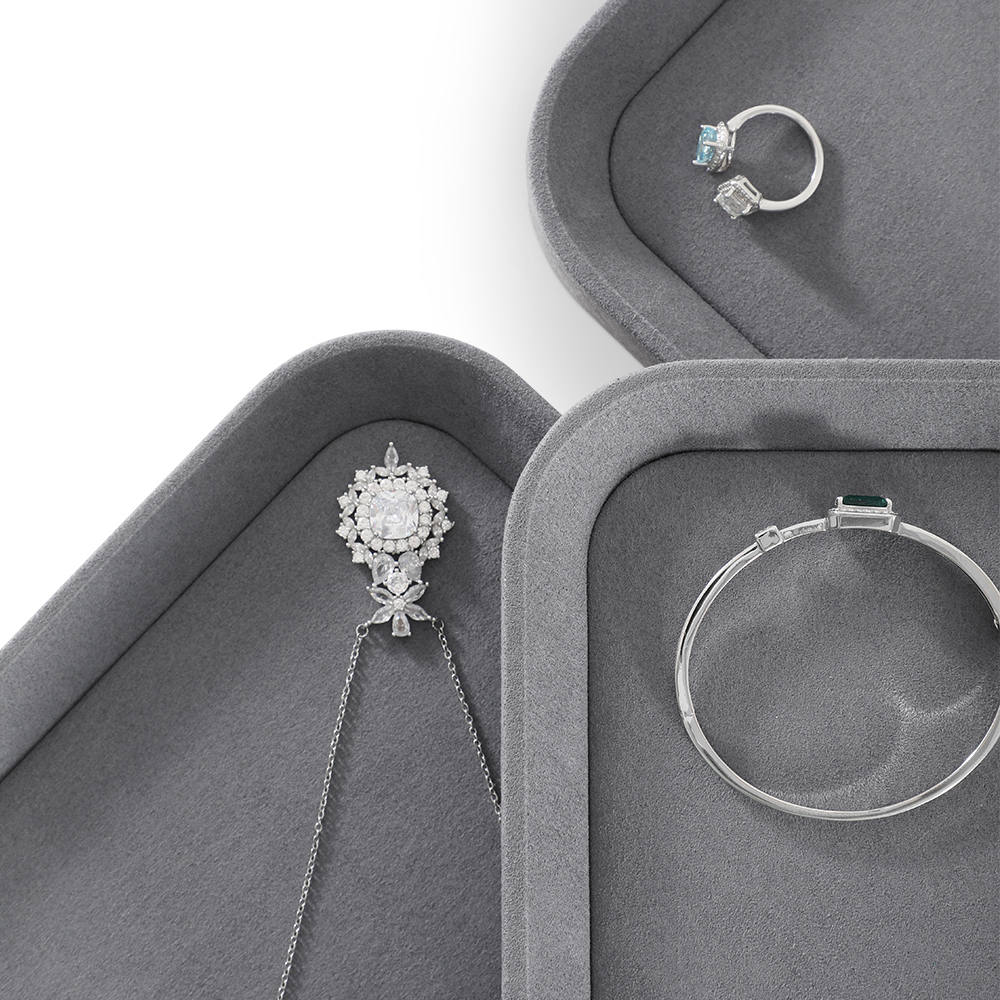 Yinbeini Gray Microfiber Leather Jewelry Display Tray for Jewelry Trade Shows and Conventions Reusable and Durable Design P053