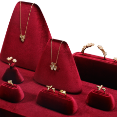 Yinbeini Artisan Handmade Velvet Necklace Display Stand Soft Fabric to Highlight Handcrafted Necklaces and Pendants TB040