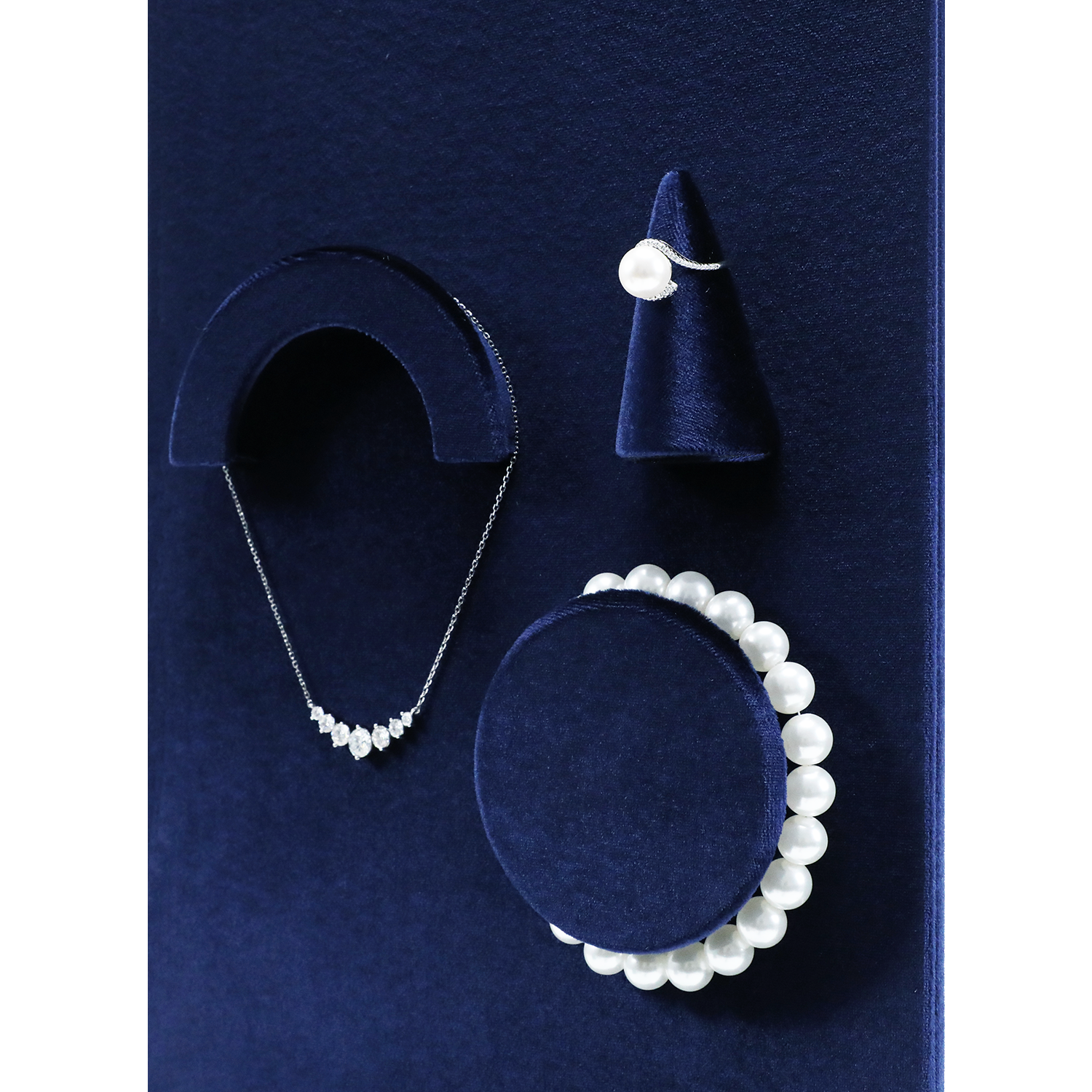 Yinbeini Premium Blue Velvet Jewelry Display Set for High End Jewelry Ideal for Luxury Boutiques Jewelry Shows and Wedding Exhibitions TB060