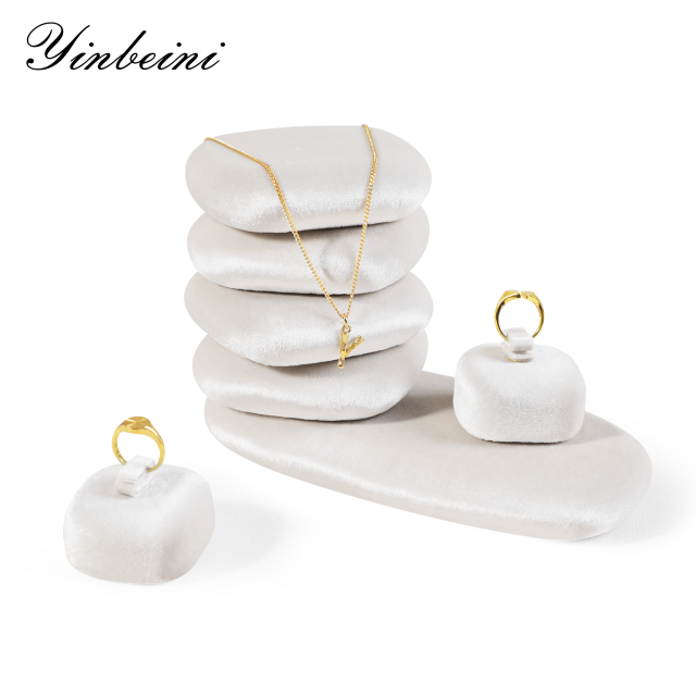 Yinbeini Portrait Neck Stand Beige Display Bust for Necklaces and Pendants Perfect for Highlighting Necklace Details TB028