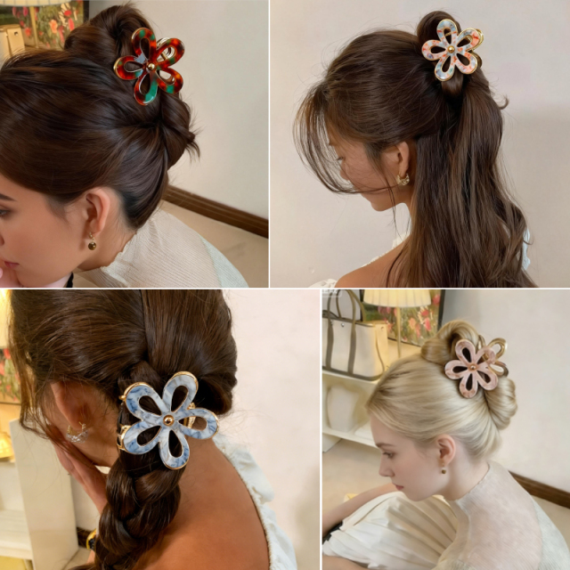 Summer Hawaii Island Hair Clip Featuring Flower Shell Claw for Daily Use or Holiday Occasions