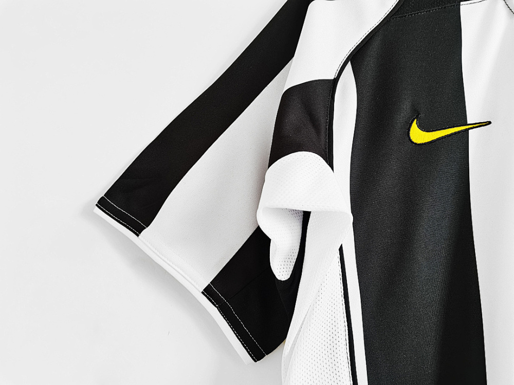 04/05season Juventus F.C. Home Fan version