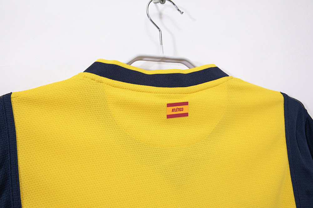 2013/14 season Atletico Madrid Away Retro
