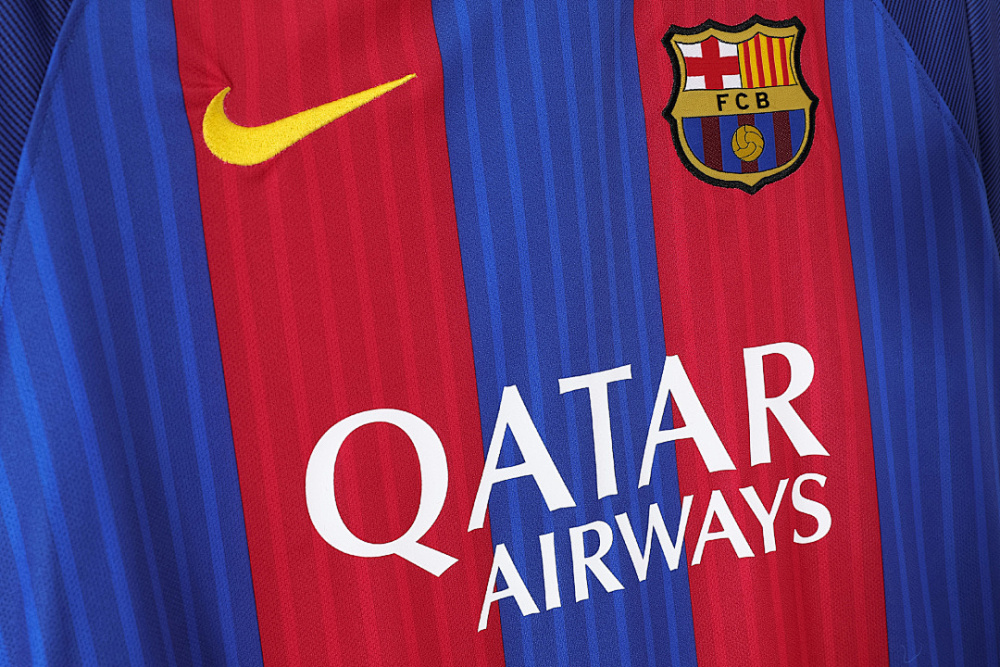 2016/17 season Barcelona Home Retro