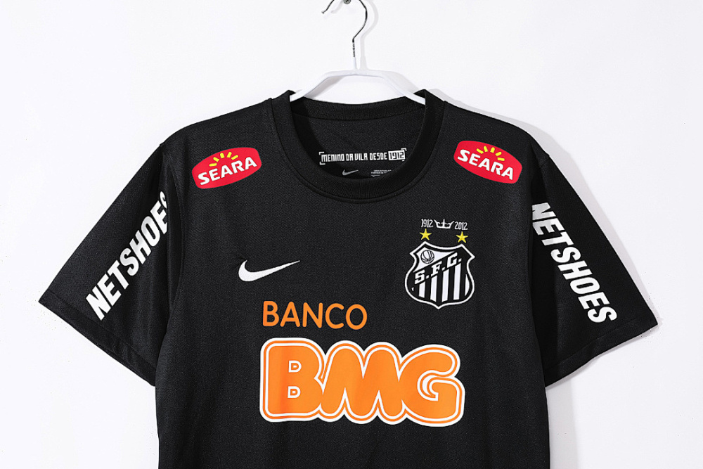 2012/13 season Santos black Retro (shoulder patch)