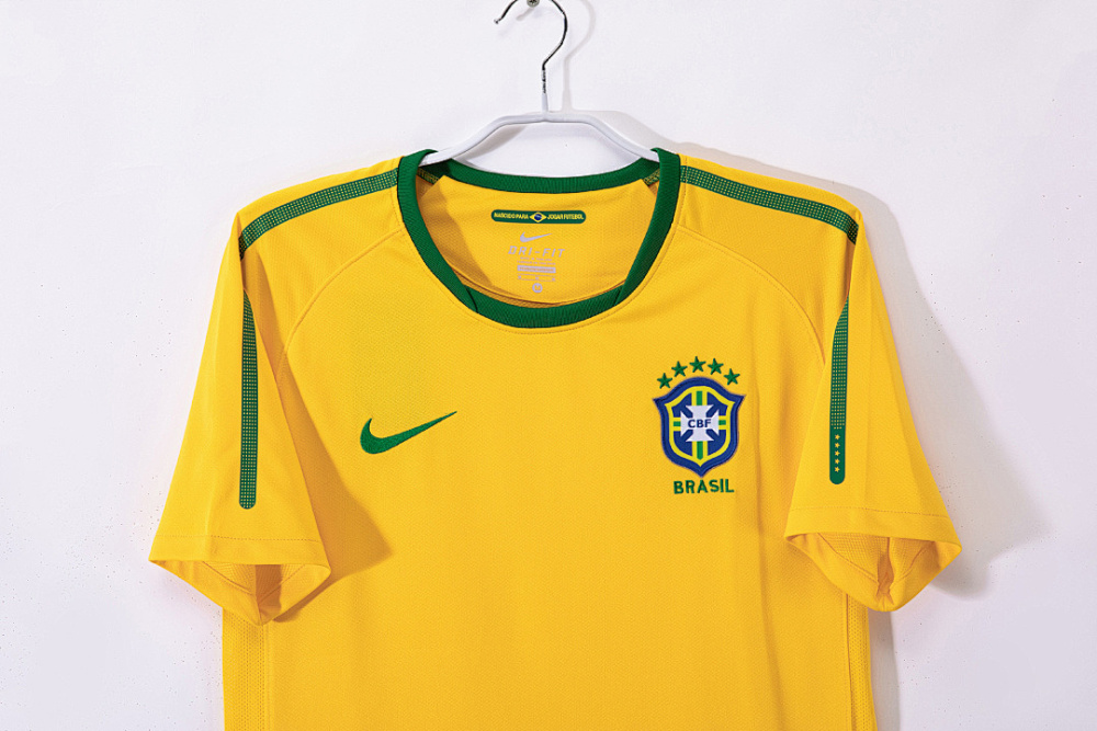2010 season Brazil Home Retro