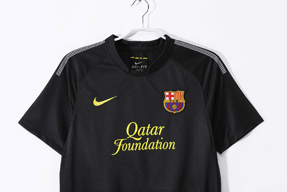 2011/12 season Barcelona Away Retro