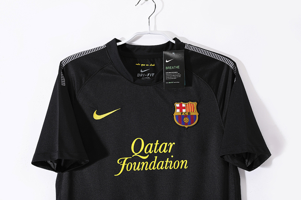 2011/12 season Barcelona Away Retro