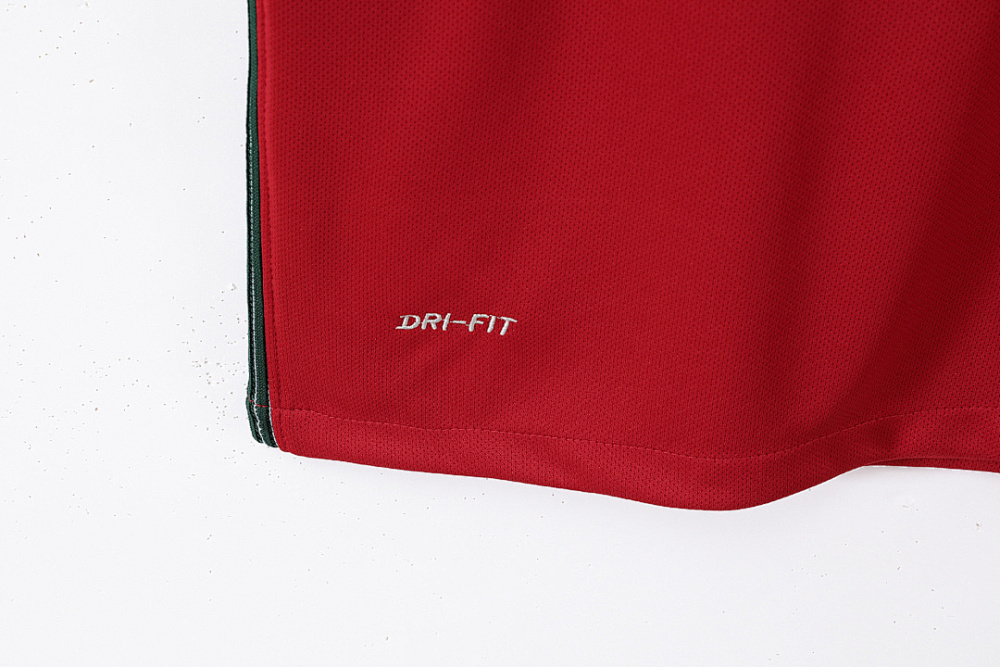 2016 season Portugal Home Retro