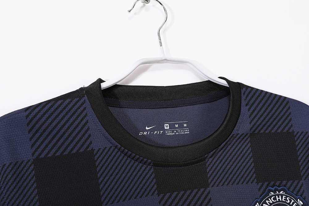 2013/14 season Manchester United Away Retro