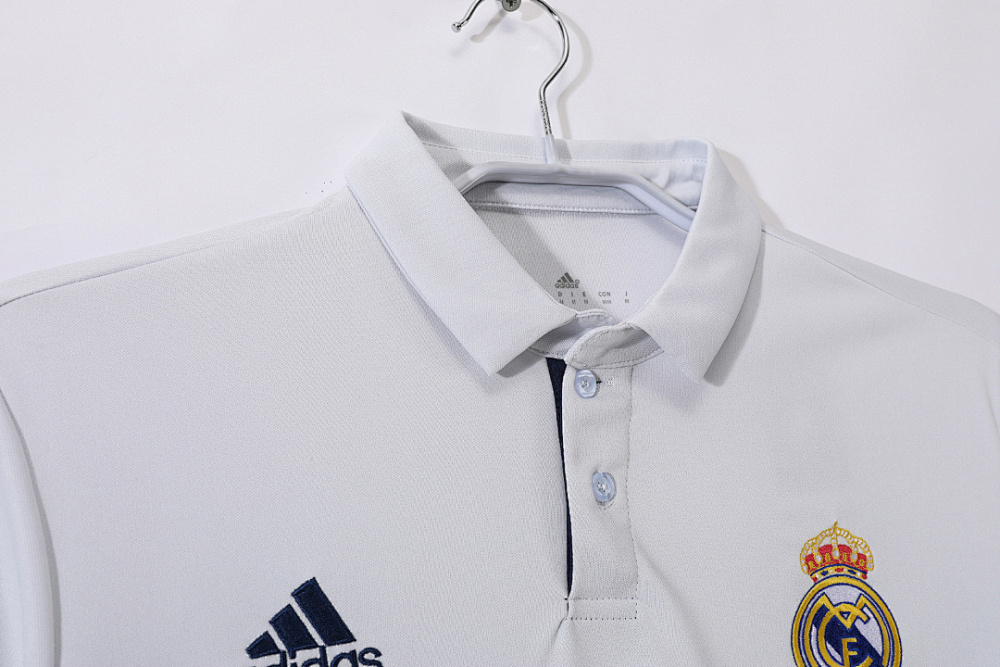 2016/17 season Real Madrid Home Retro