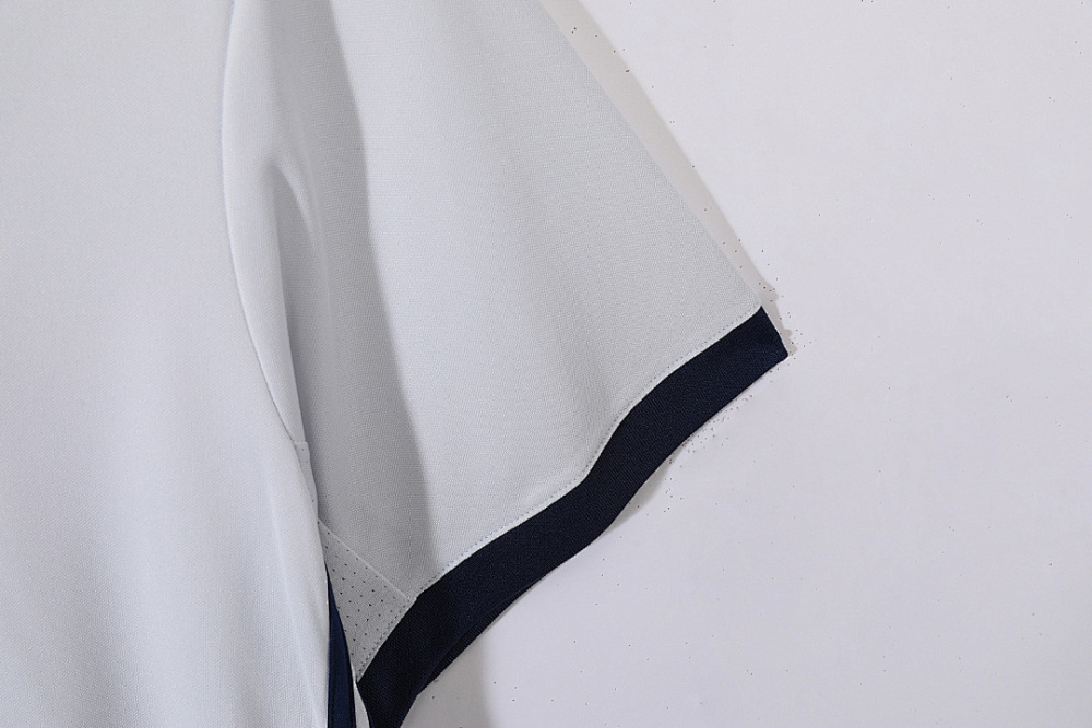 2016/17 season Real Madrid Home Retro