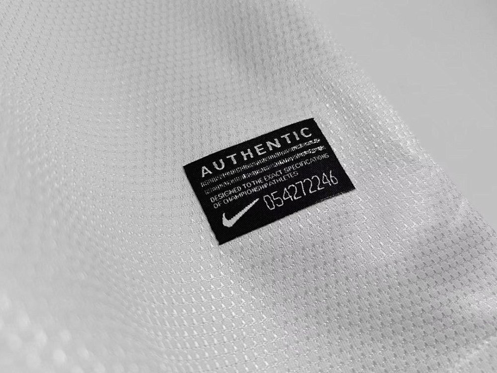 2012/13 season Portugal Away Retro