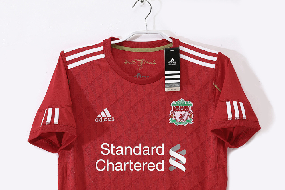2010∕11 season Liverpool Home Retro